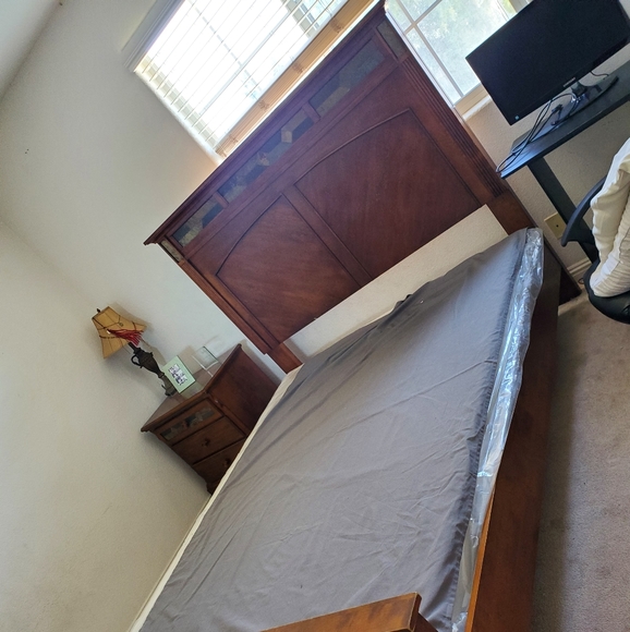 Queen bed frame, side dressers and mirror dresser - Picture 2 of 3